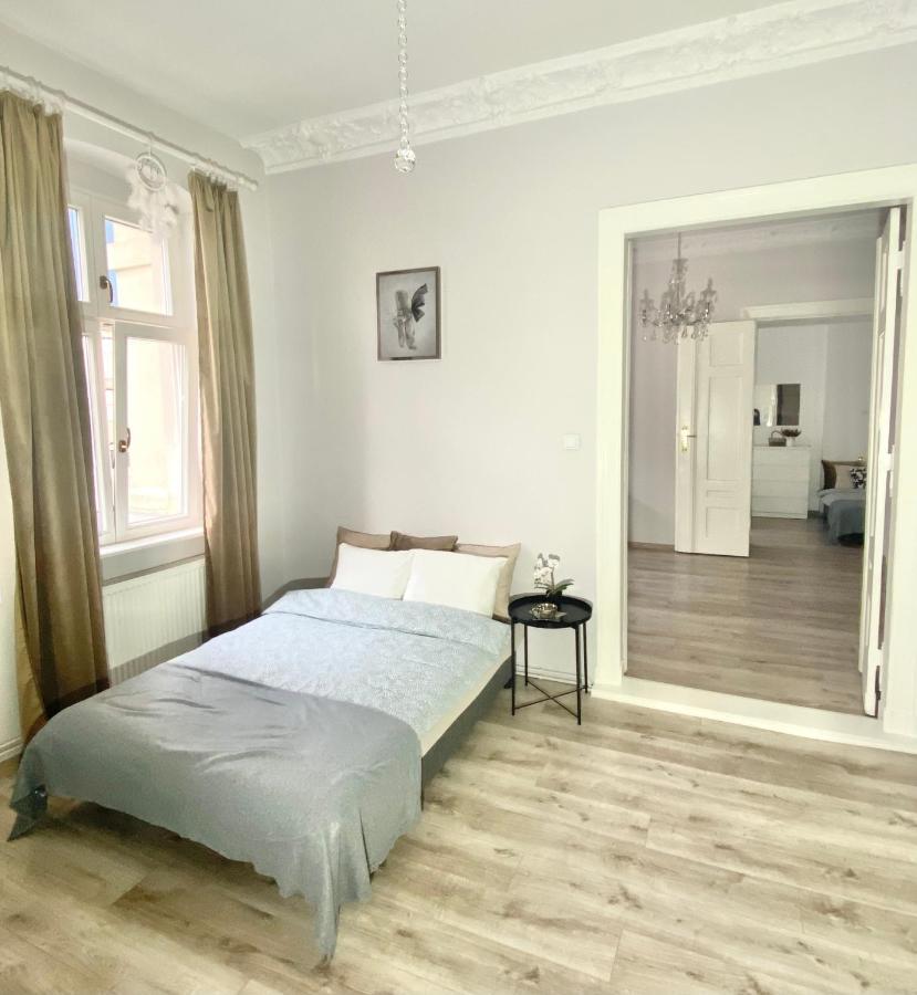 Crystal Sw. Marcin Poznan Apartamento Exterior foto