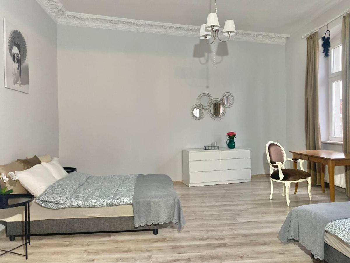 Crystal Sw. Marcin Poznan Apartamento Exterior foto
