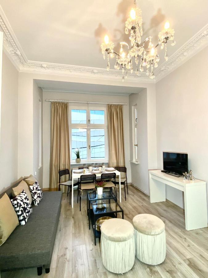 Crystal Sw. Marcin Poznan Apartamento Exterior foto